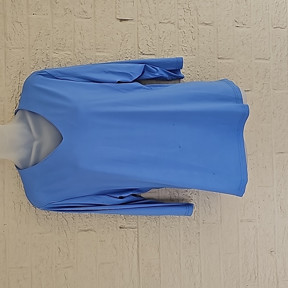 Lulu B V neck SPF50+ Blue Top - Chic